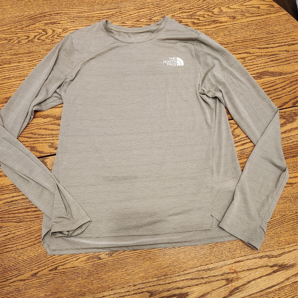 The North Face Heather Gray Long Sleeve Tee Sz M